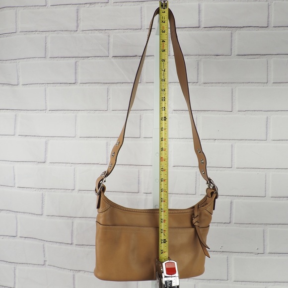 Coach East West F13354 Beige Leather Shoulder Bag - Picture 9 of 16